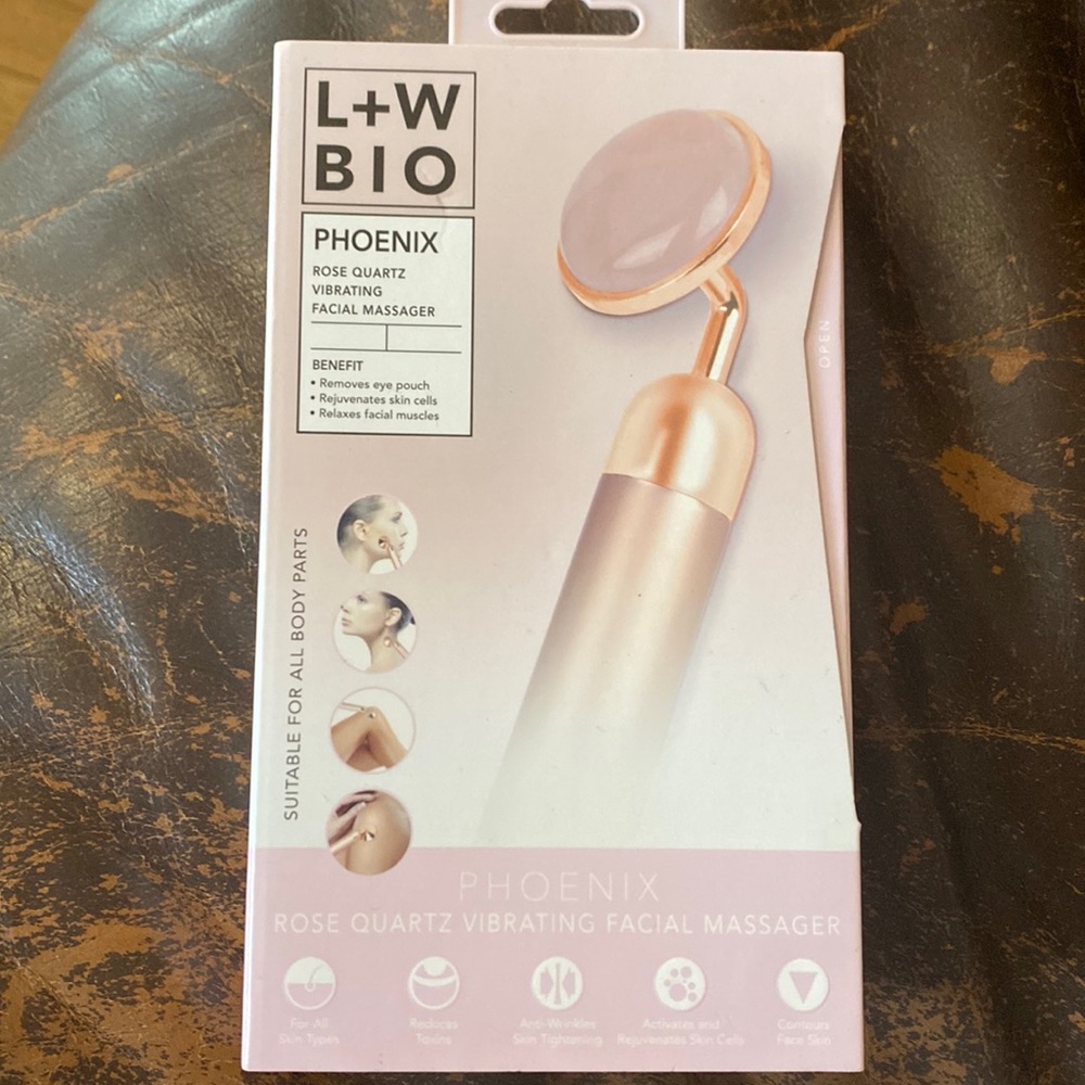 L+W BIO PHOENIX Rose Quartz Vibrating Facial Massager